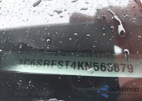 2019 Ram 1500 Longhorn 4X4 6'4 Box z USA, uszkodzony, nr VIN 1C6SRFST4KN563879